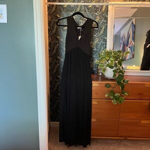 Black Sleeveless Halter Maxi Dress